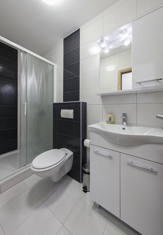 Villa Klara Guest House Baška Voda Eksteriør bilde
