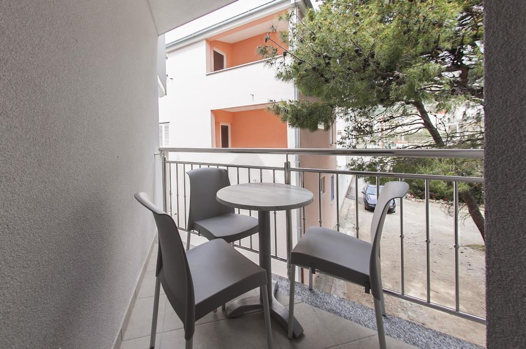 Villa Klara Guest House Baška Voda Eksteriør bilde