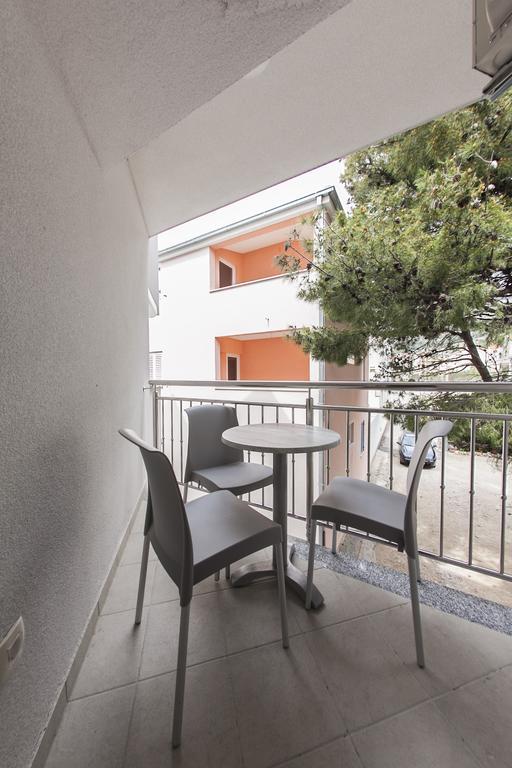 Villa Klara Guest House Baška Voda Eksteriør bilde