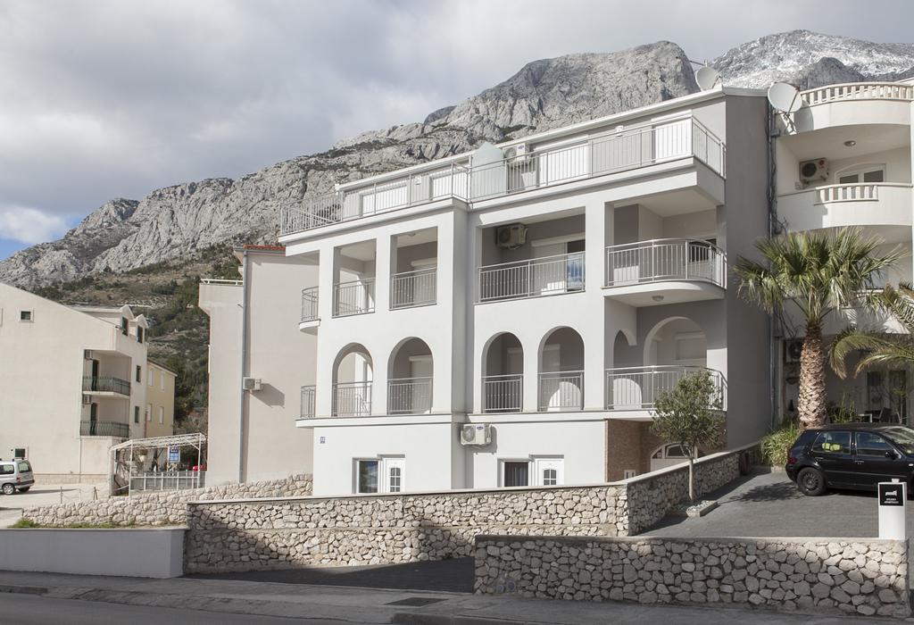 Villa Klara Guest House Baška Voda Eksteriør bilde