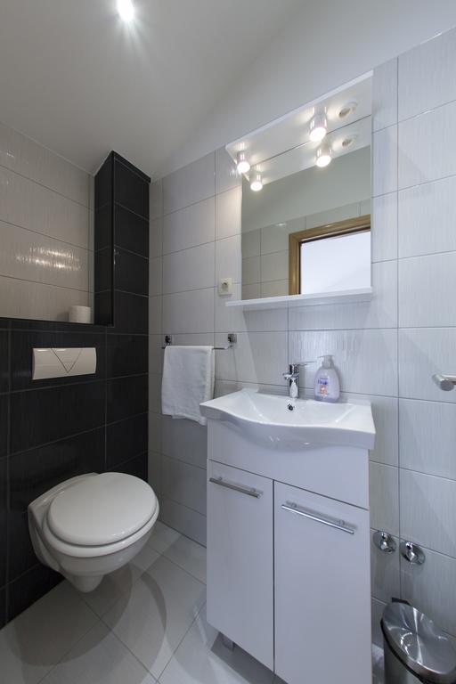 Villa Klara Guest House Baška Voda Eksteriør bilde